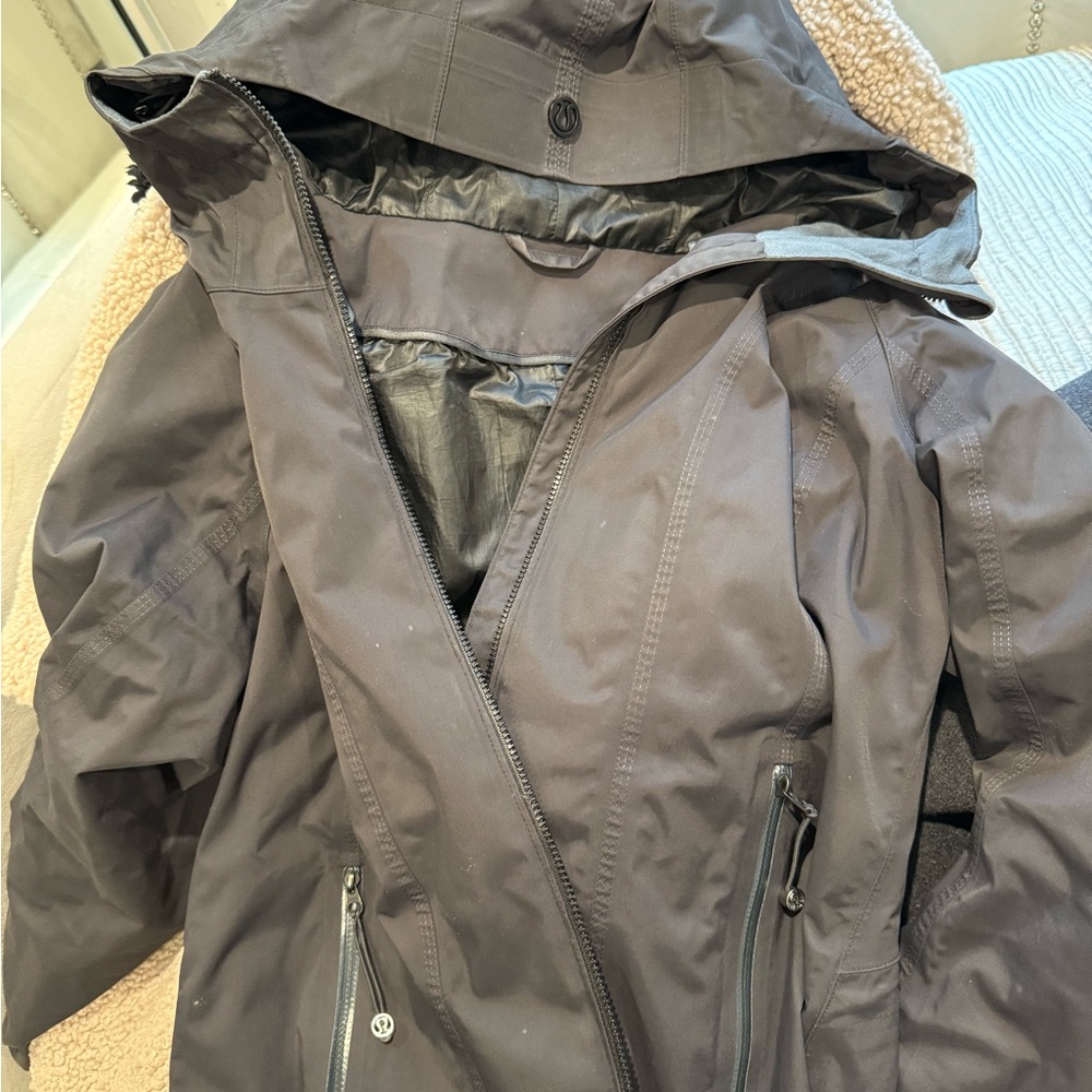 lululemon athletica black Hooded Utility rain coat Jacket
